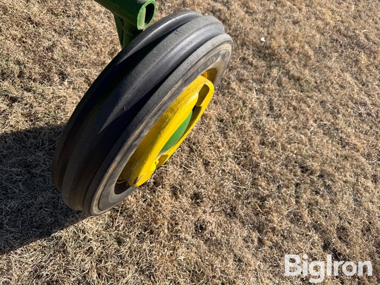 john-deere-m-image-18