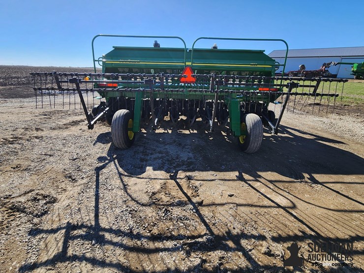 2017-john-deere-1590-image-6