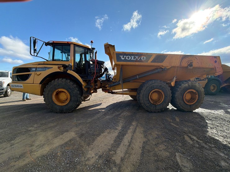 2017-volvo-a25g-image-4