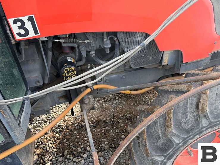 2016-kubota-m8540hd-image-19