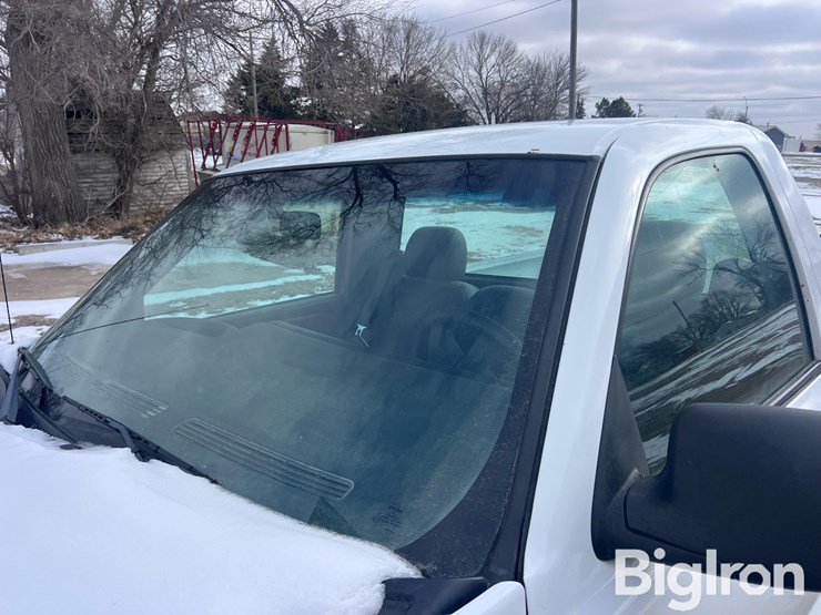 2004-chevrolet-silverado-2500-image-16