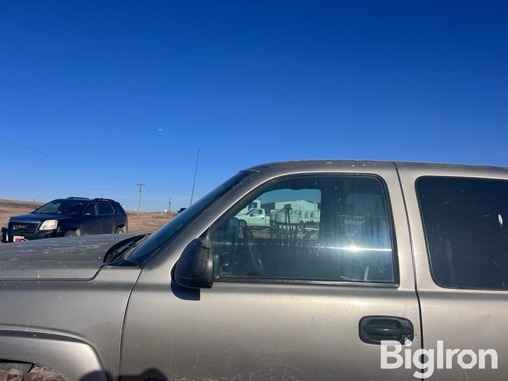 2003-chevrolet-silverado-2500-image-11