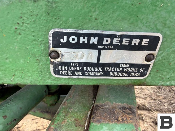 john-deere-1530-image-33