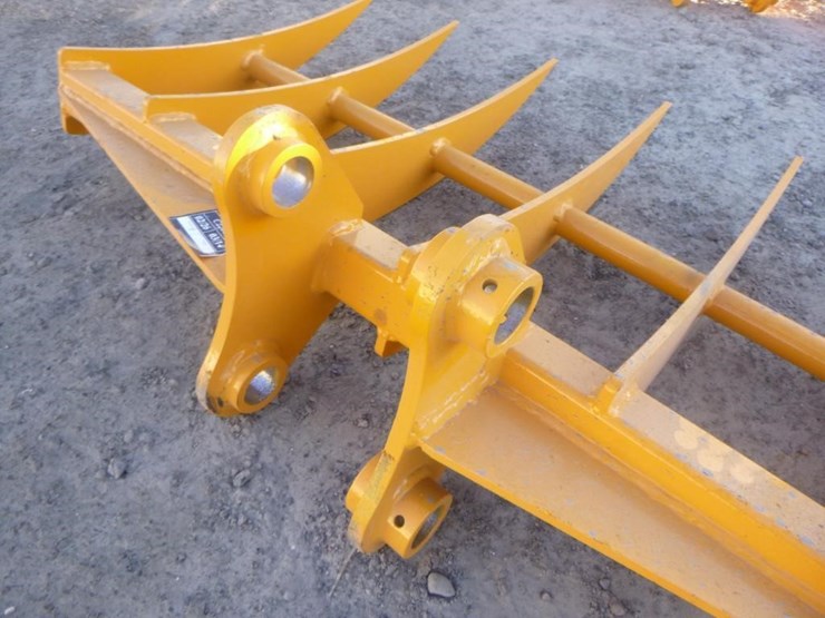 caterpillar-303-image-5