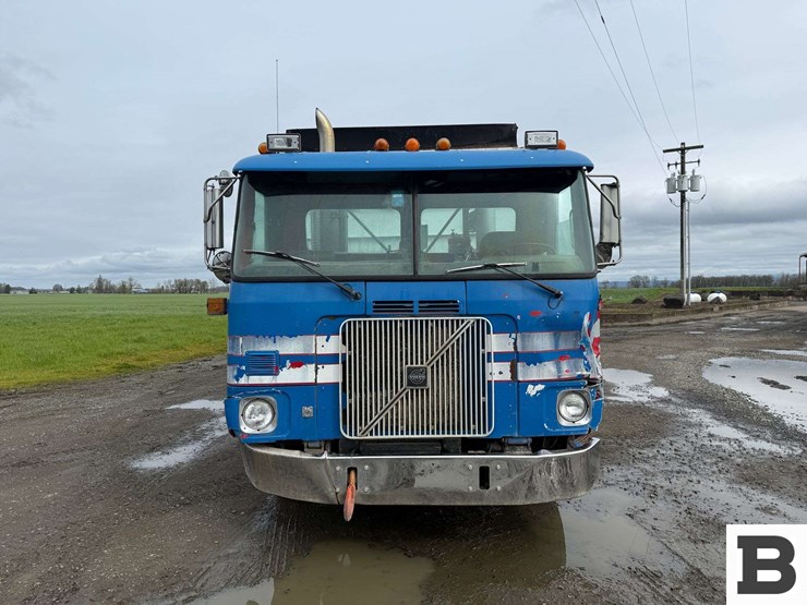 1996-volvo-wx-feed-truck---albany,-or-image-8