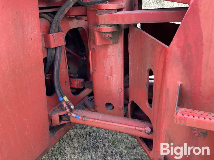 1977-versatile-950-image-20