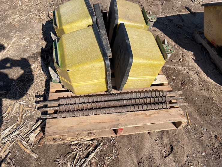 #7410-•-john-deere-fert-boxes-(bloomer,-wi)-image-13