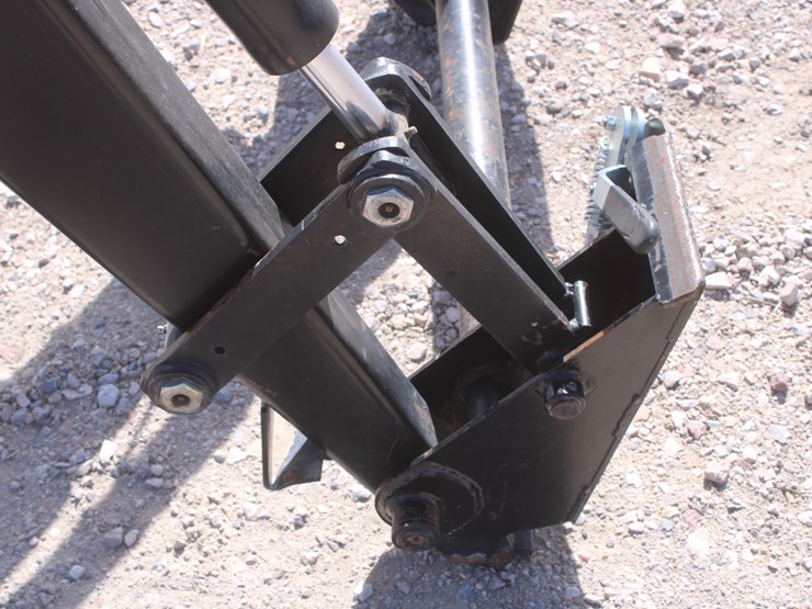 #2055-•-2019-mds-westerndorf-ta-26-plus-quick-attach-loader-image-10