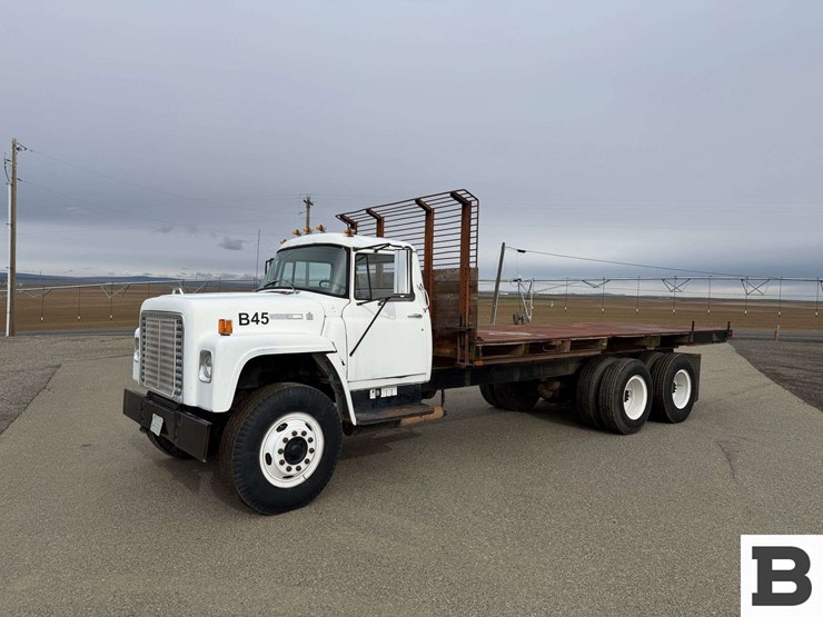 1976-international-loadstar-image-1