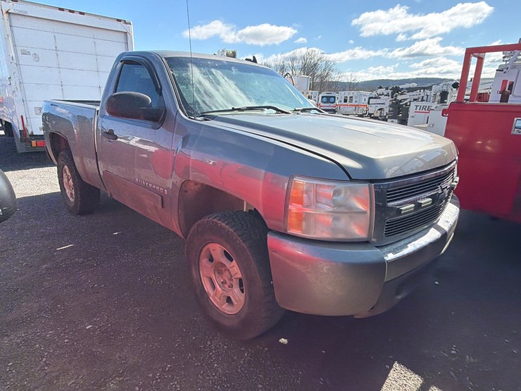 2007-chevrolet-silverado-1500-image-2