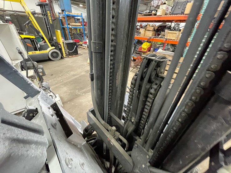 #1230-•-toyota-electric-forklift-(shawano,-wi)-image-32