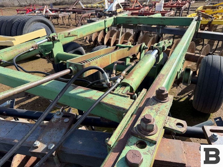 john-deere-455-image-22