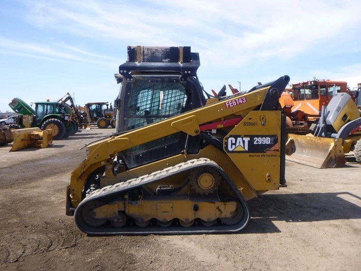 2015-caterpillar-299d2-image-5