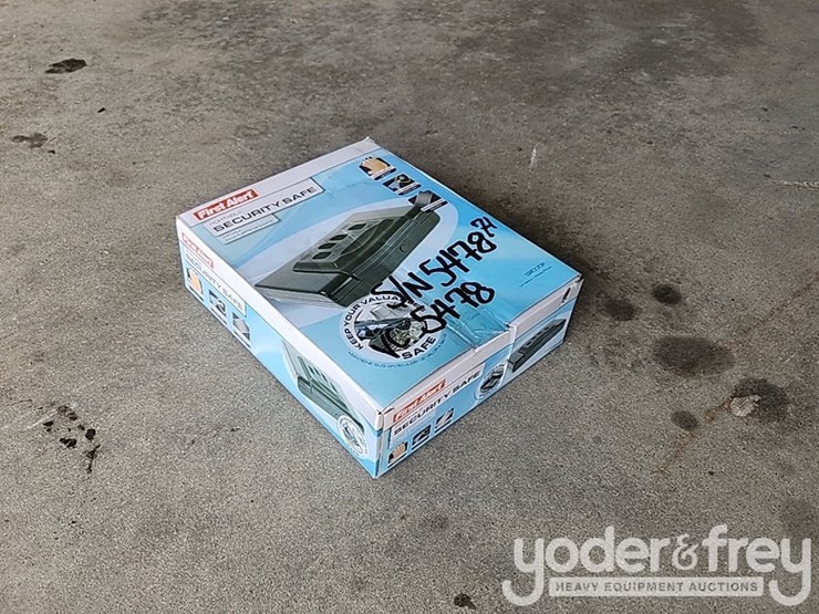 unused-first-alert-5200df,-digital-biometric-quick-access-hand-gun-safe-image-2