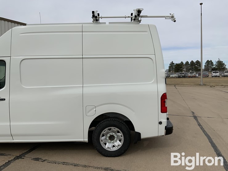 2017-nissan-nv2500-image-9