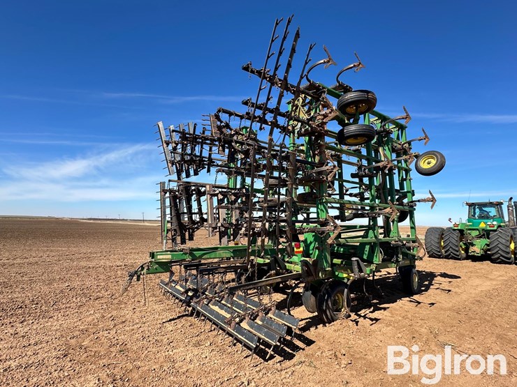 2004-john-deere-2410-image-5