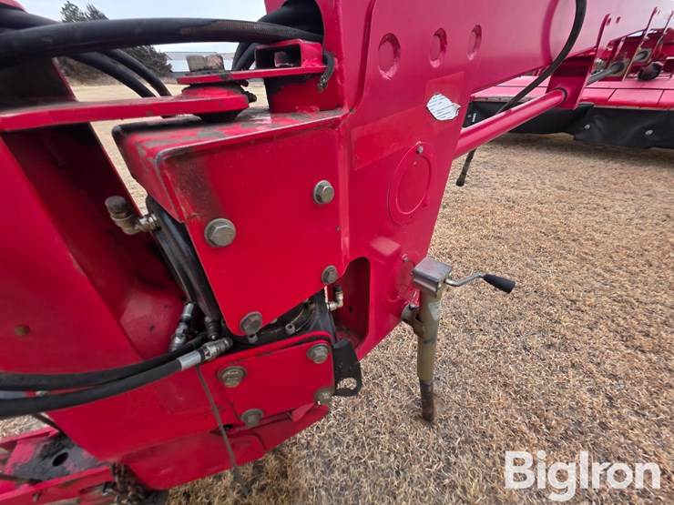 2012-hesston-1375-image-12