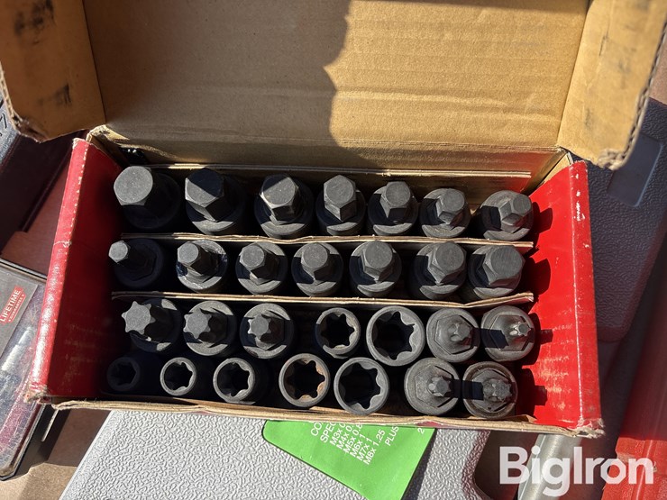 skid-of-shop-tools-image-20