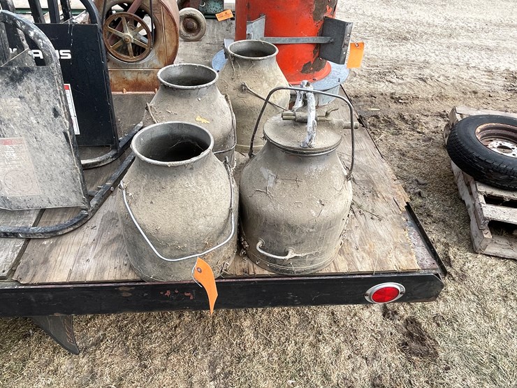 #7258-•-(4)-stainless-steel-milk-cans-image-2