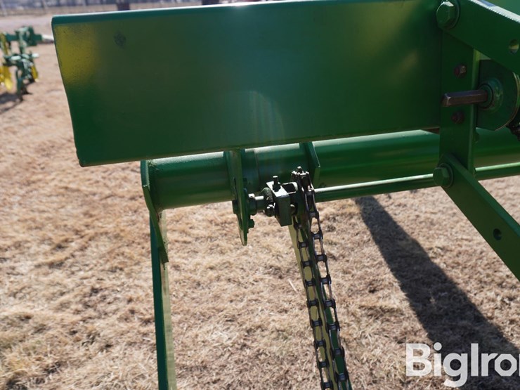 john-deere-7000-image-9