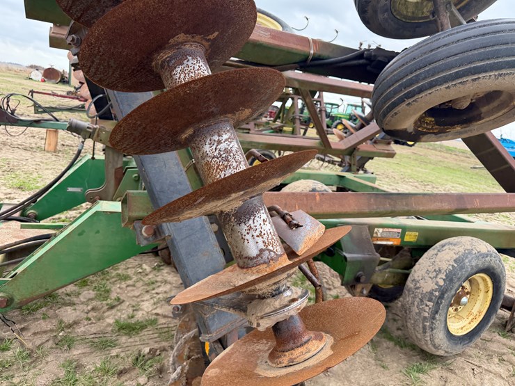 john-deere-25-image-39