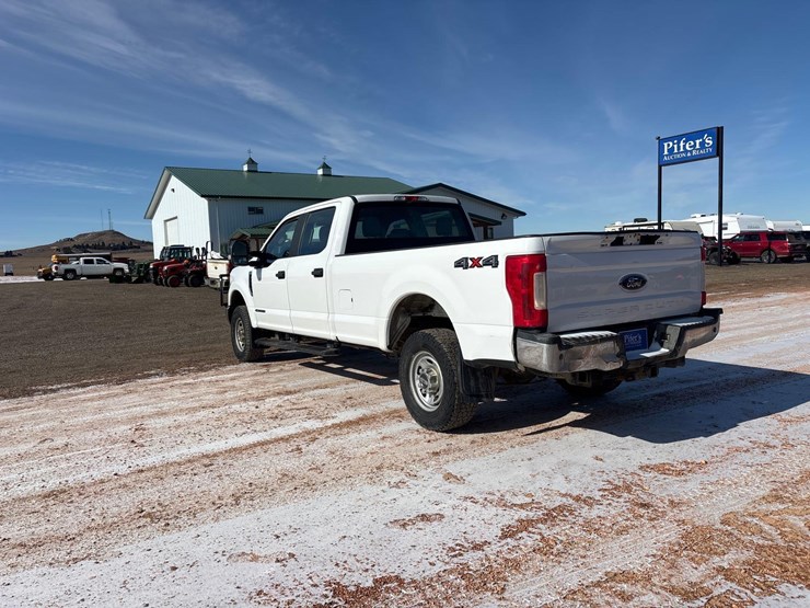 2018-ford-f250-image-8