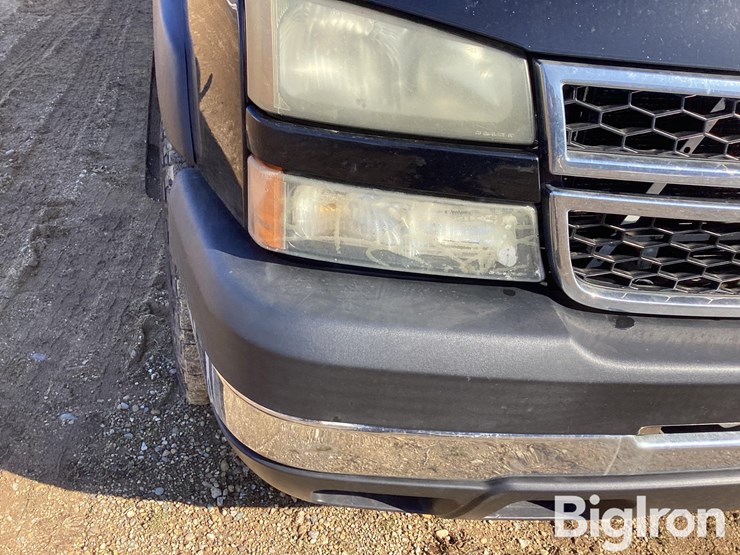 2007-chevrolet-silverado-2500-image-15