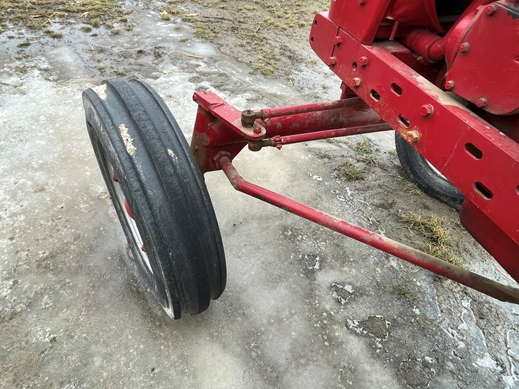#3206-•-farmall-h-tractor-image-15