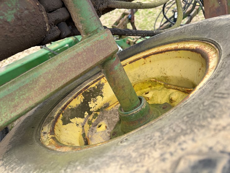 john-deere-25-image-19
