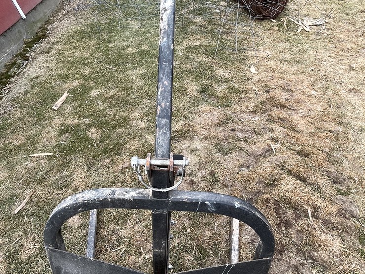 #7257-•-(2)-polaris-snowmobile-jack-stands-image-10