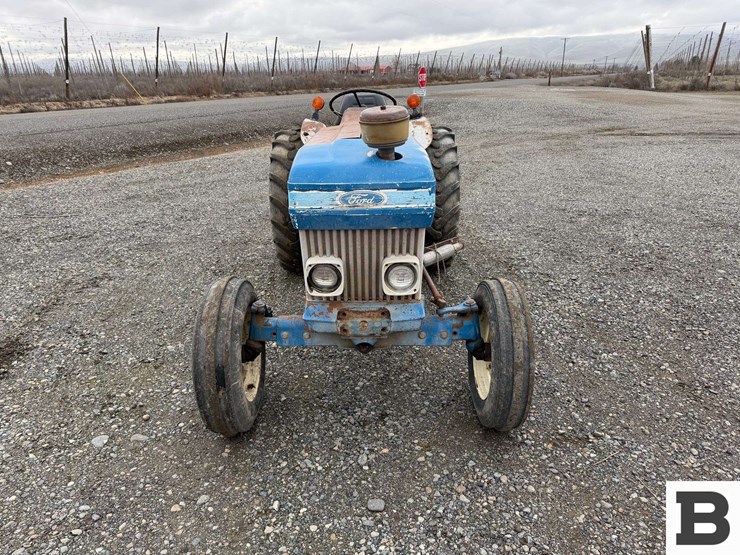 1985-ford-4610-image-8