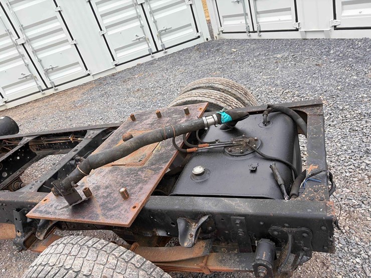 1997-isuzu-npr-image-6