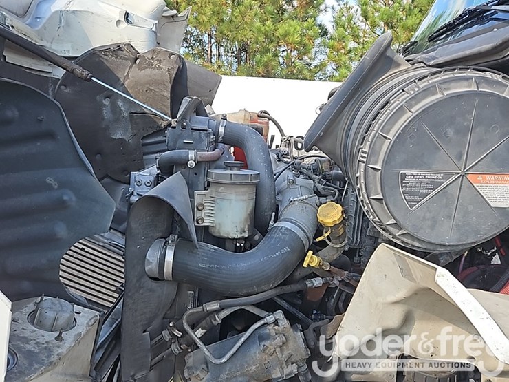 2017-international-8600-image-26