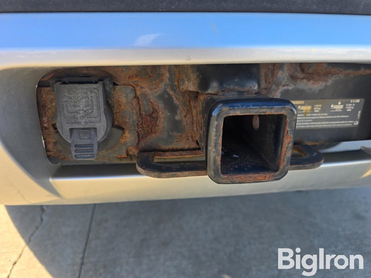 2014-chevrolet-suburban-image-16