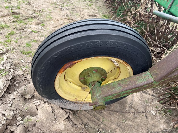 john-deere-400-image-6