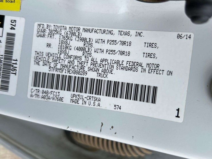 2014-toyota-tundra-image-11