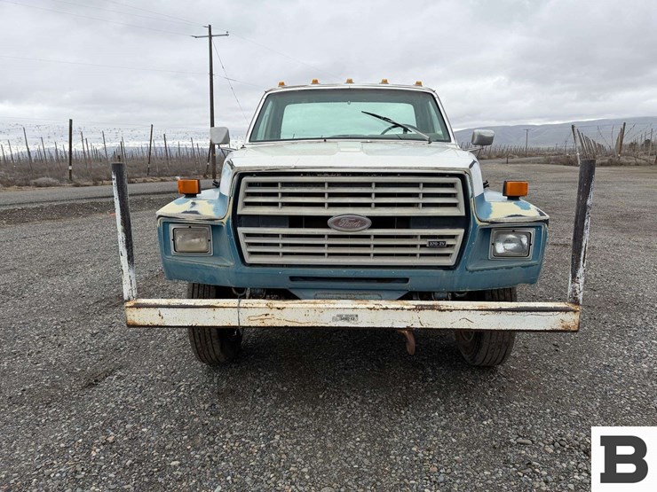 1990-ford-f700-image-8