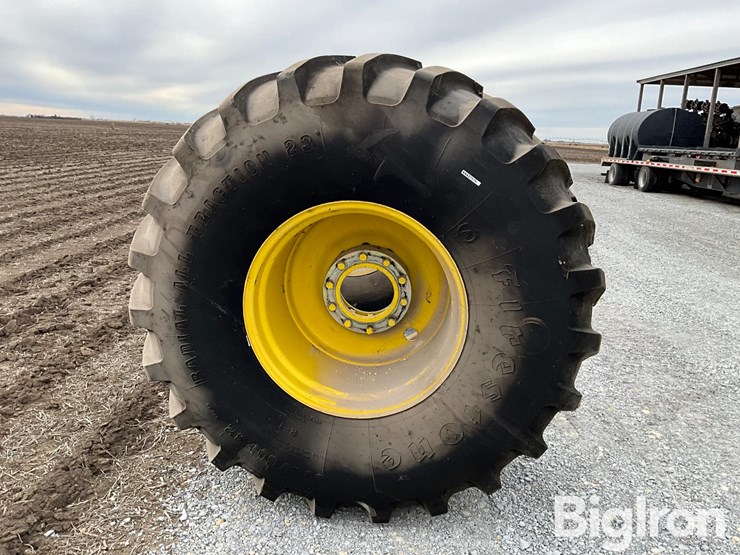 john-deere-10-image-3