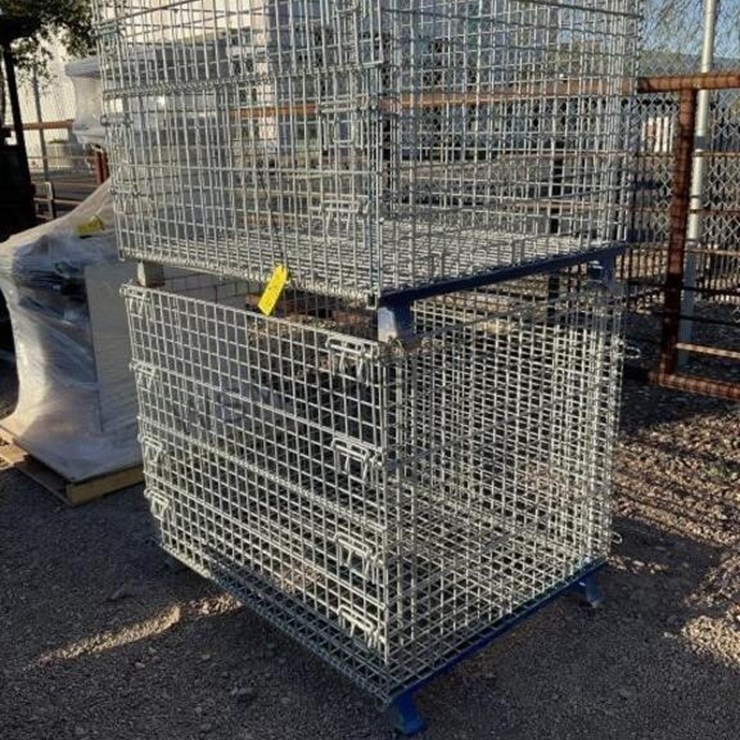 (2) COLLAPSIBLE WIRE BASKETS