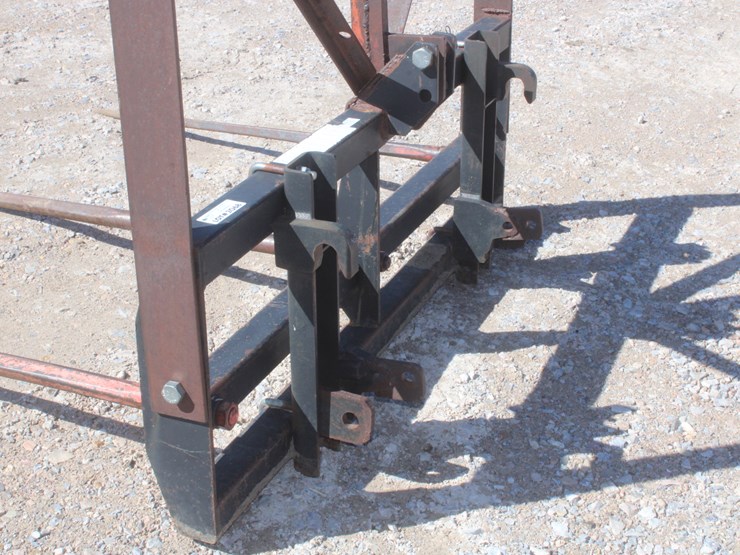 #2068-•-uro-attach-3-spear-hay-fork-with-48-inch-spikes-image-6