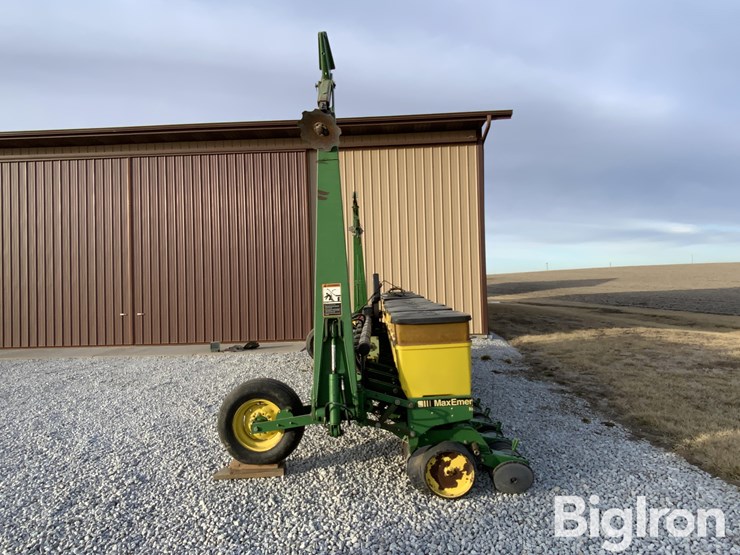 john-deere-7300-image-8