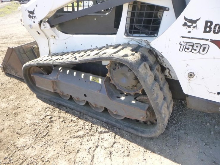 2017-bobcat-t590-image-30