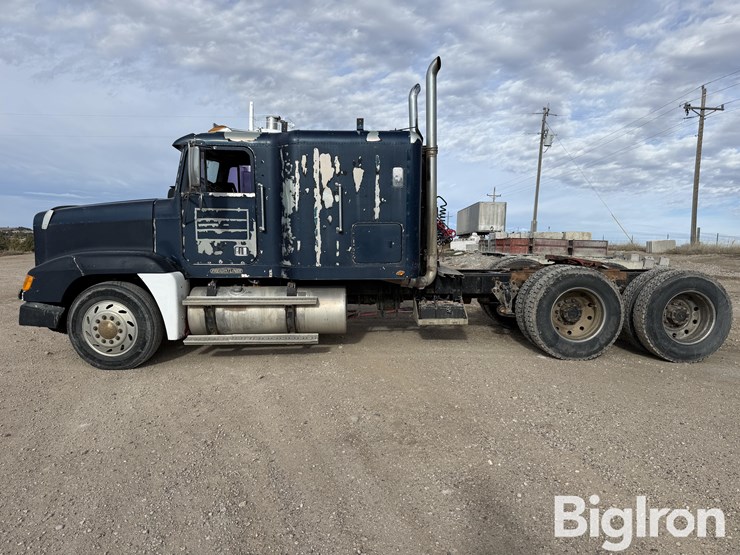 1993-freightliner-fld120-image-8