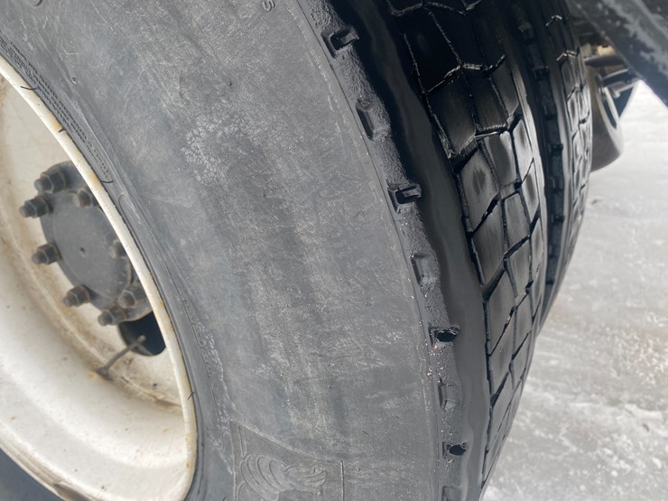 #1145-•-2009-mack-gu713-semi-tractor-(has-wi-title)-(mosinee,-wi)-image-48