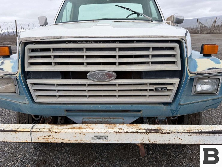 1990-ford-f700-image-31