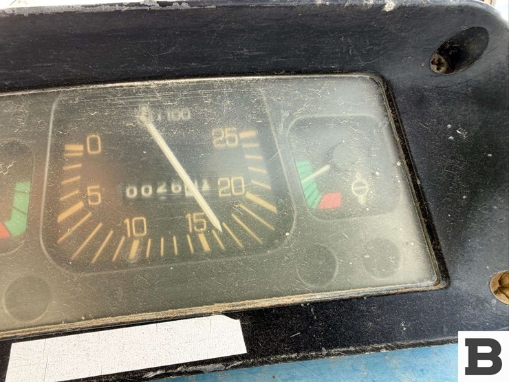 1977-ford-5600-image-34