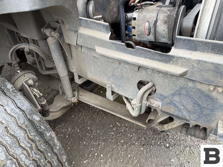 2001-volvo-vnl-tractor-truck---albany,-or-image-40