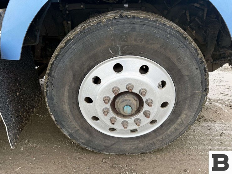 2013-kenworth-t800-image-70