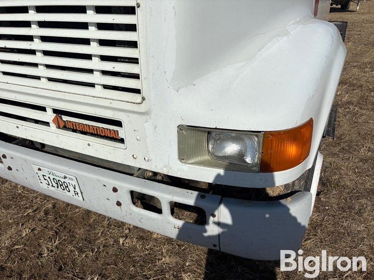 1992-international-7100-image-14