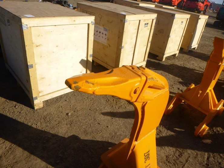 caterpillar-307-image-6